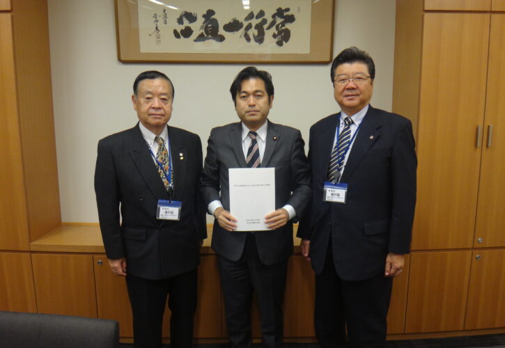 埼玉県宅建政治連盟は不動産業界の発展と中小不動産業者の権益を擁護するため活動しています